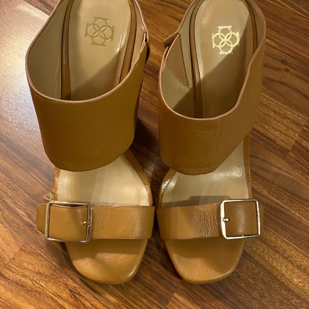 Ann Taylor Helene wedge